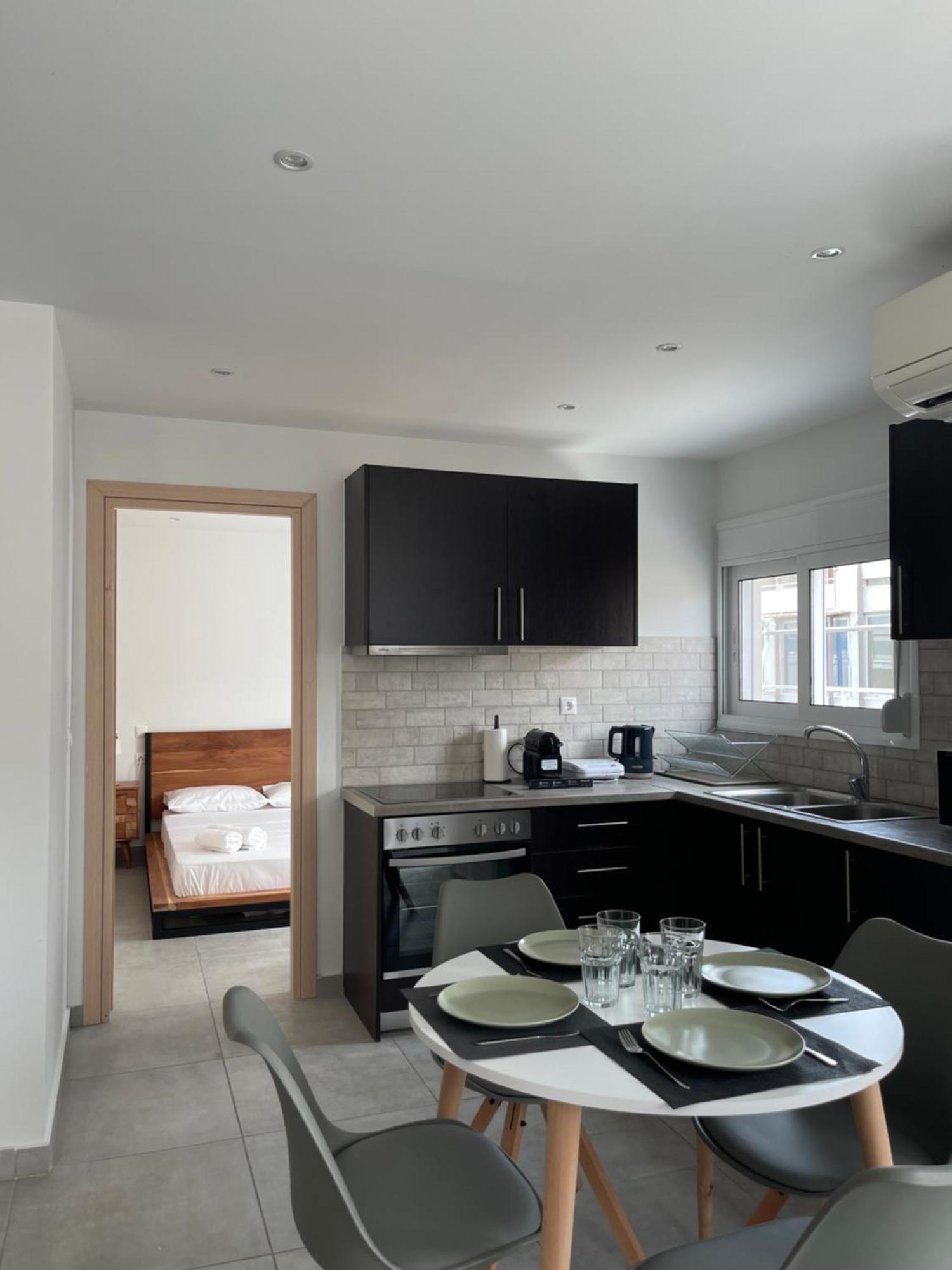 Athenian Modern 2Bd Apt Next To Metro And Archaeological Museum Kültér fotó