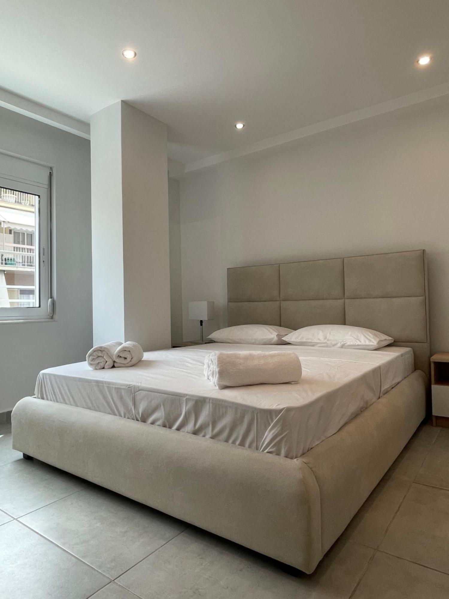 Athenian Modern 2Bd Apt Next To Metro And Archaeological Museum Kültér fotó